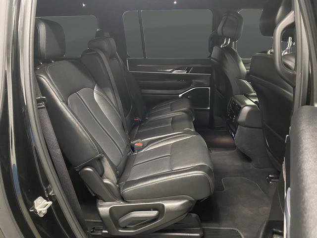 Used 2023 Jeep Wagoneer L Series III w/ Preferred Equipment Group image 36