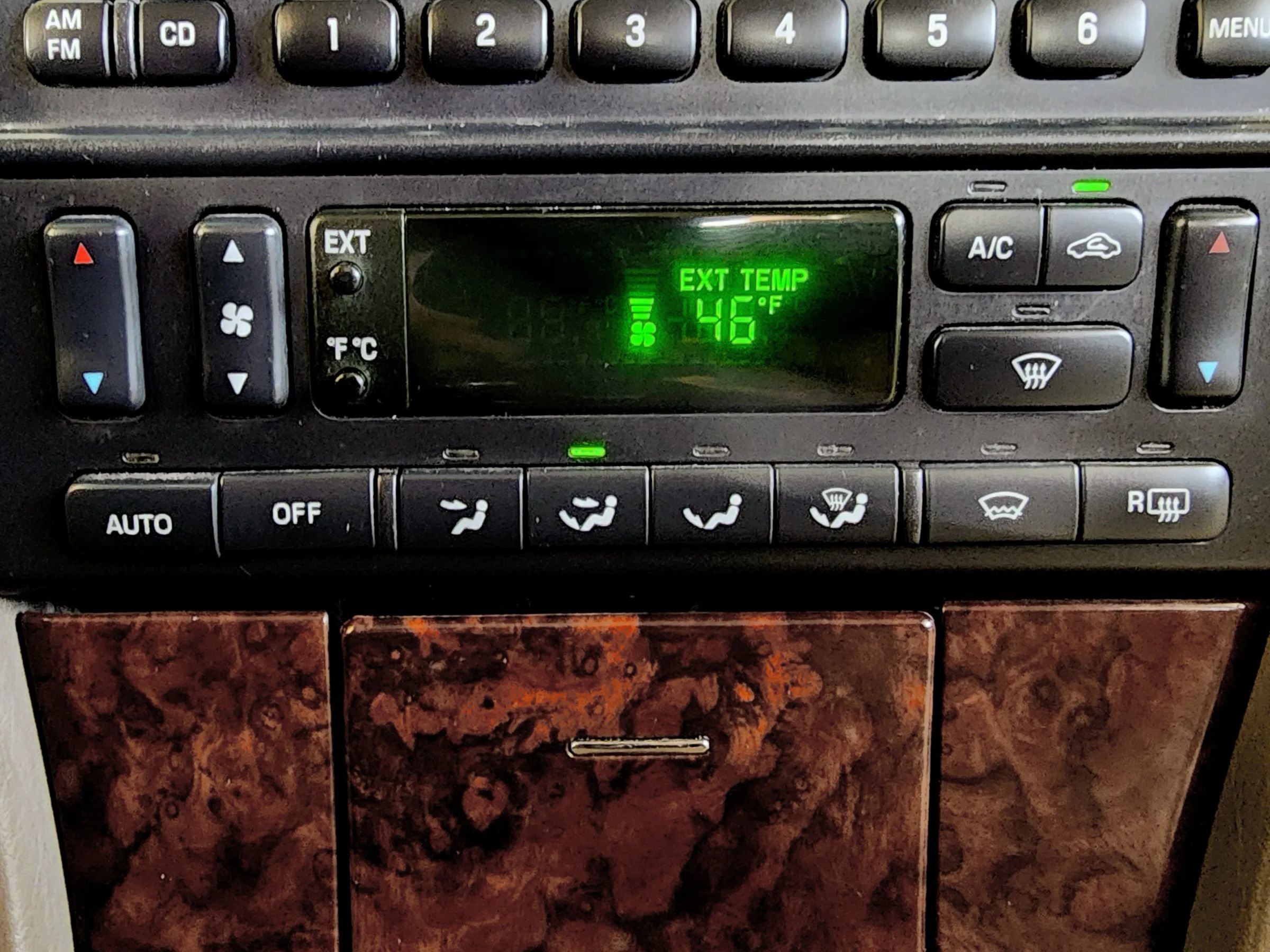 Used 2002 Lincoln LS image 13