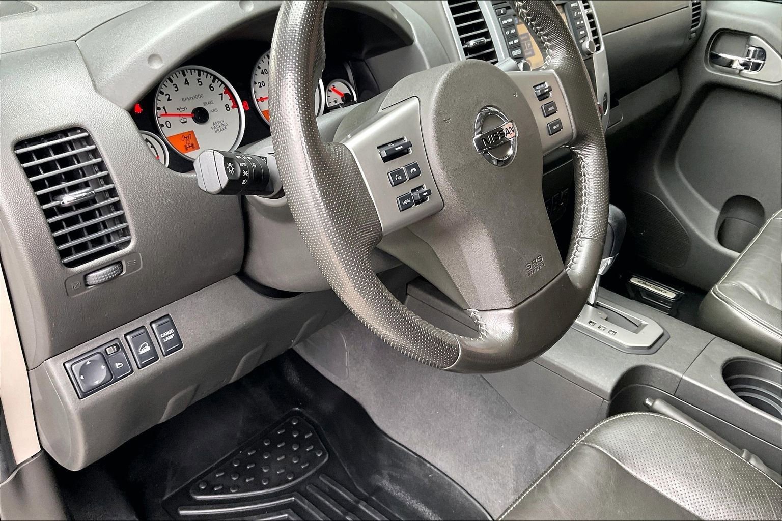 Used 2020 Nissan Frontier PRO-4X w/ Pro-4x Utility Package image 14