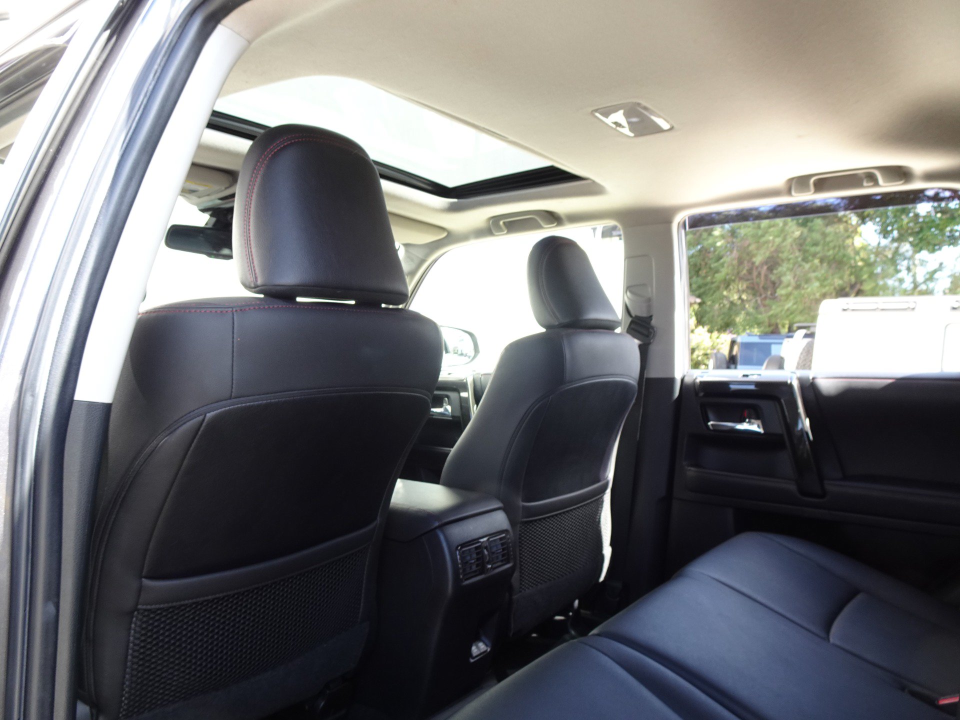 Used 2021 Toyota 4Runner Venture w/ Moonroof Package AWD/4WD image 14