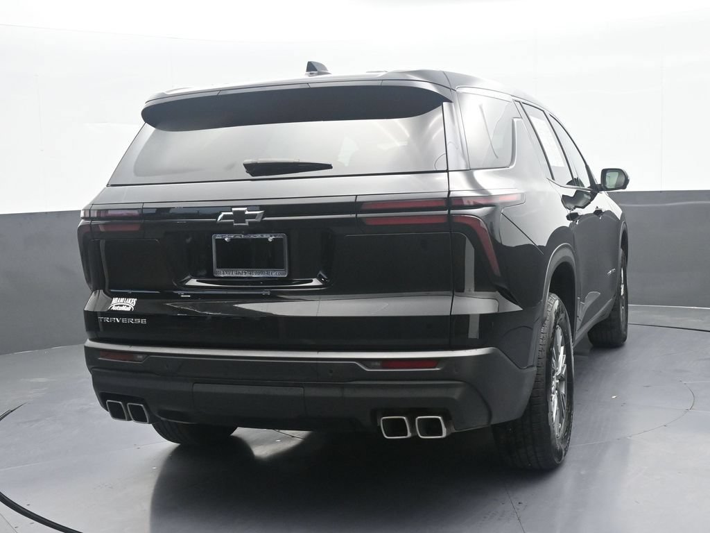 Used 2024 Chevrolet Traverse LS FWD image 5
