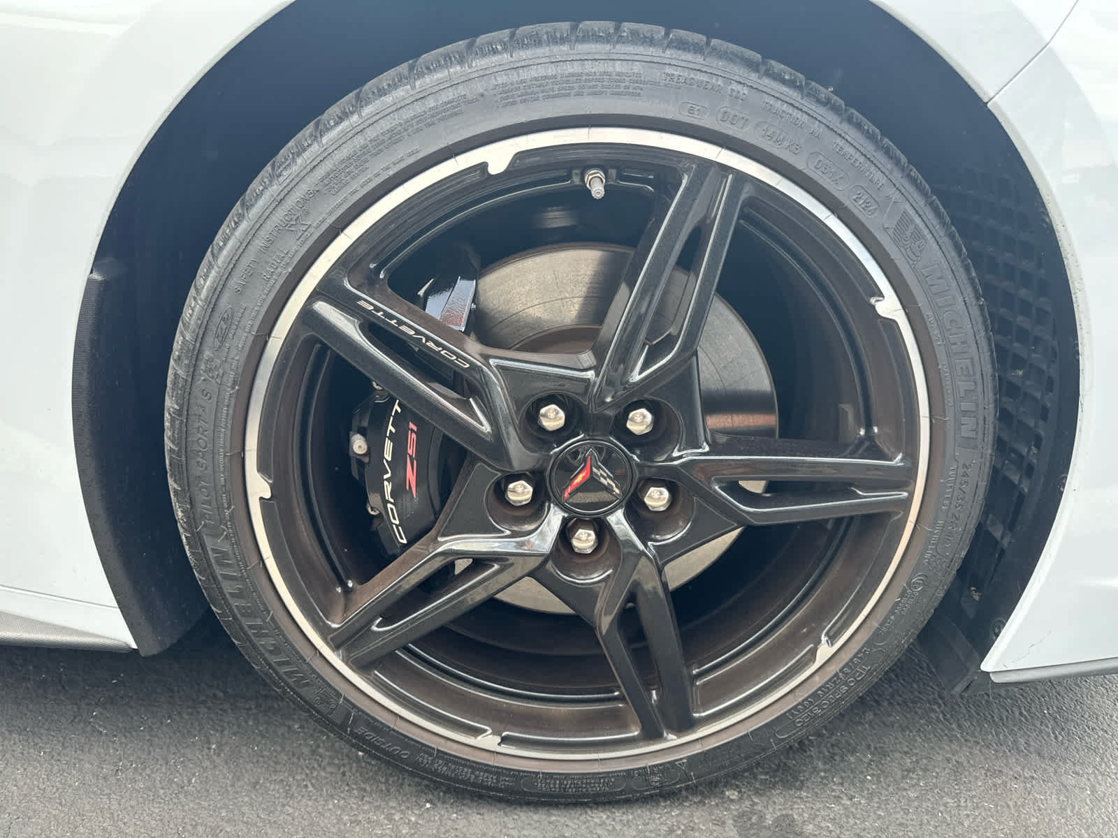 Used 2024 Chevrolet Corvette Stingray Preferred Conv w/ Z51 Performance Package RWD image 21