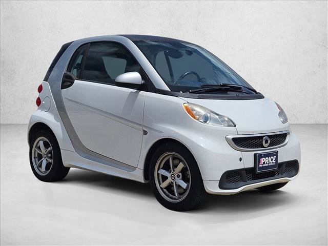 Used 2015 smart fortwo passion RWD image 3