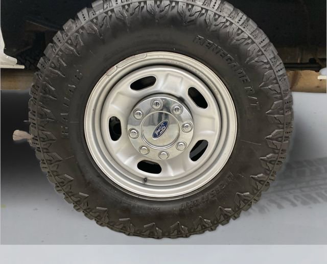 Used 2015 Ford F250 XL w/ Power Equipment Group image 12