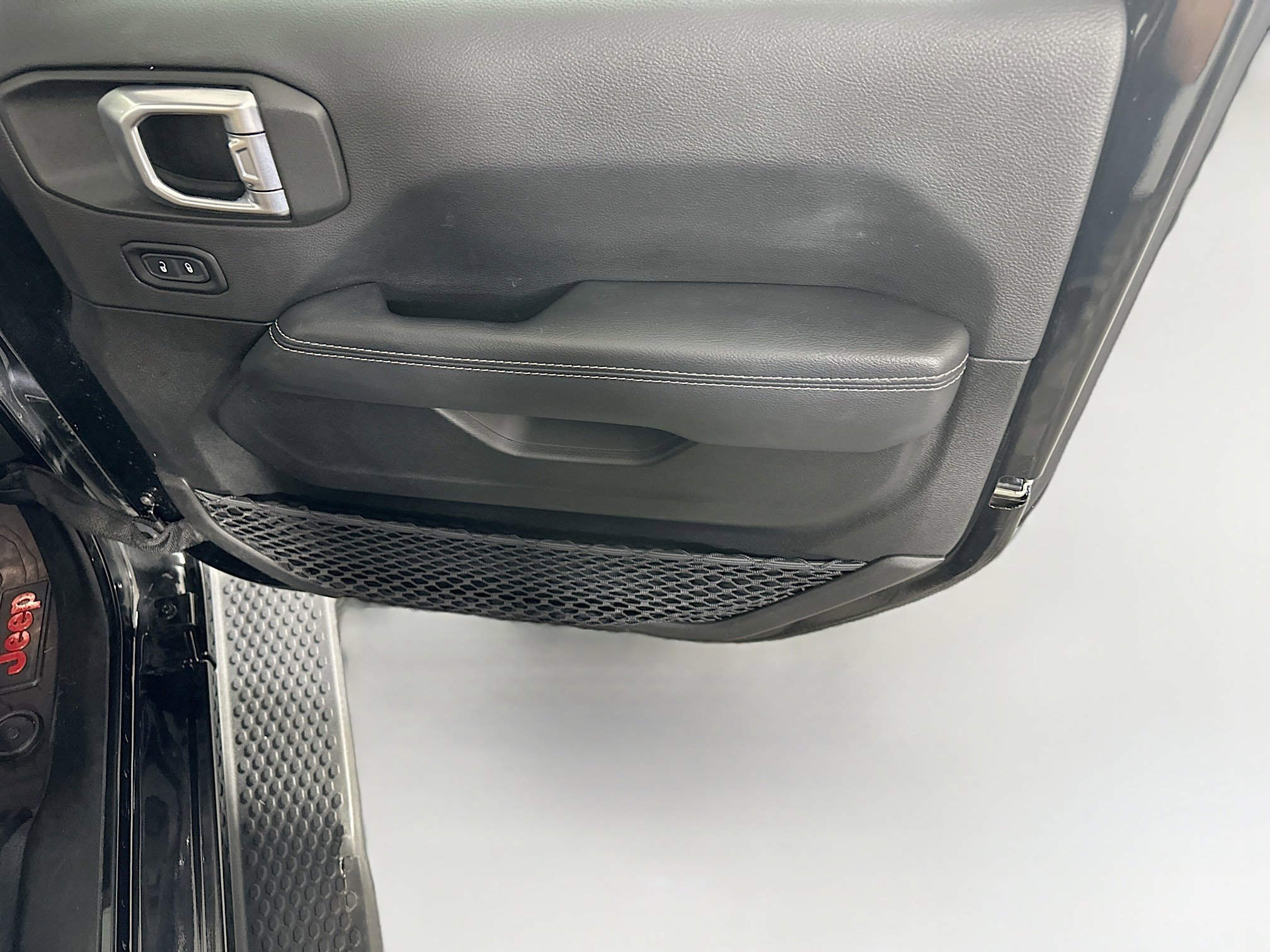 Used 2022 Jeep Wrangler Sahara w/ Cold Weather Group image 30