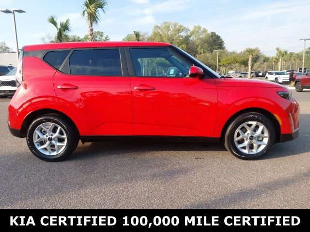 Certified 2025 Kia Soul LX image 3