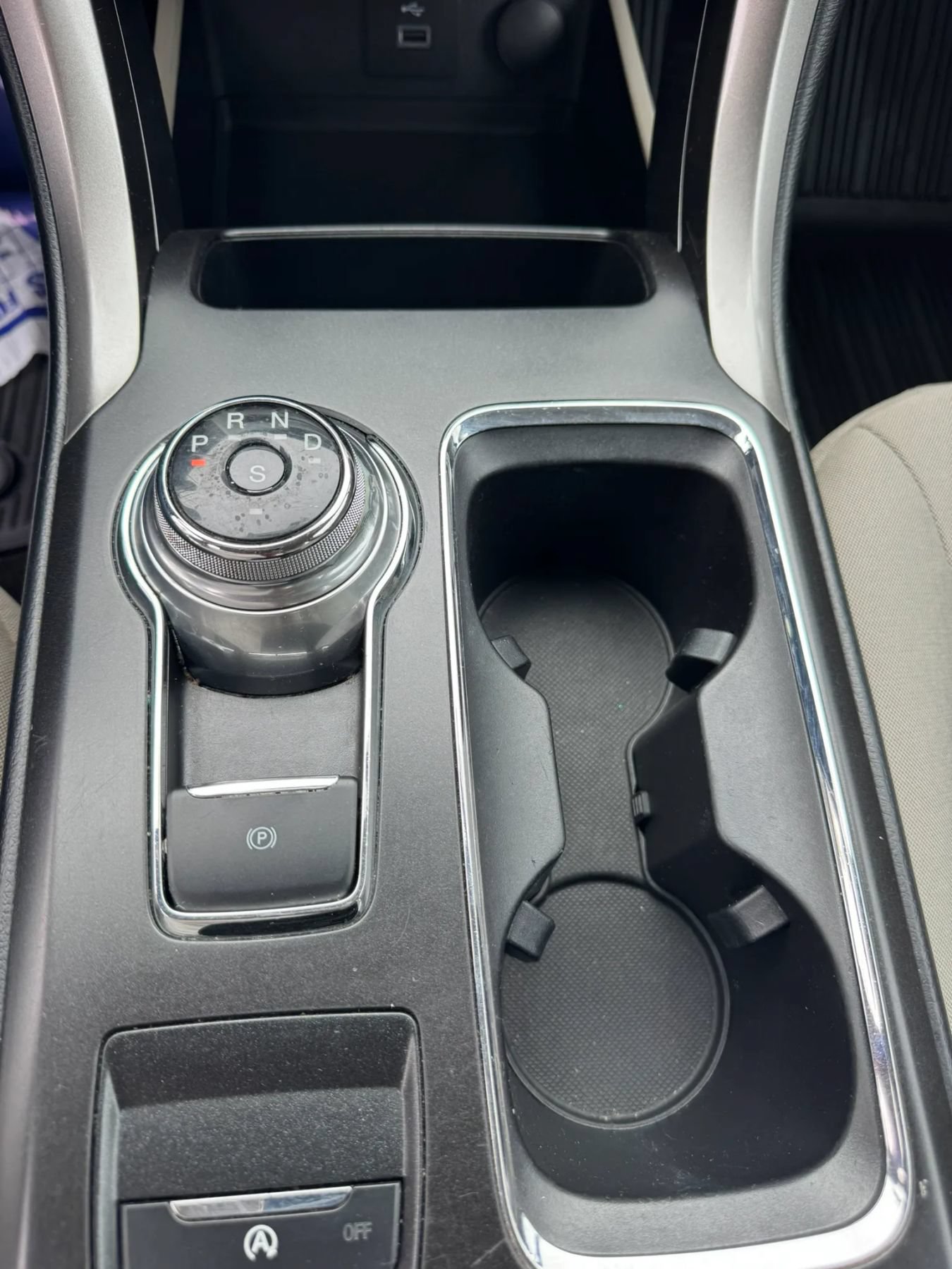 Used 2018 Ford Fusion SE FWD image 22