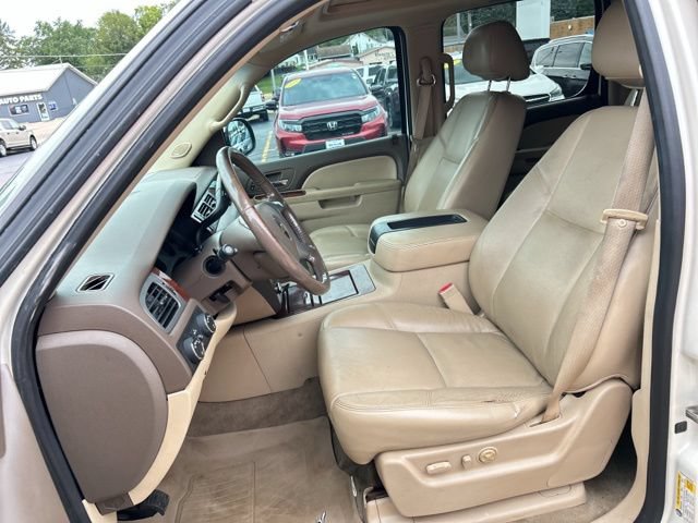 Used 2012 Chevrolet Suburban LTZ AWD/4WD image 35