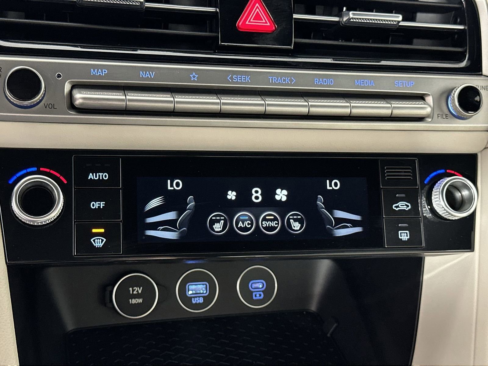 Used 2026 Genesis G70 2.5T image 19