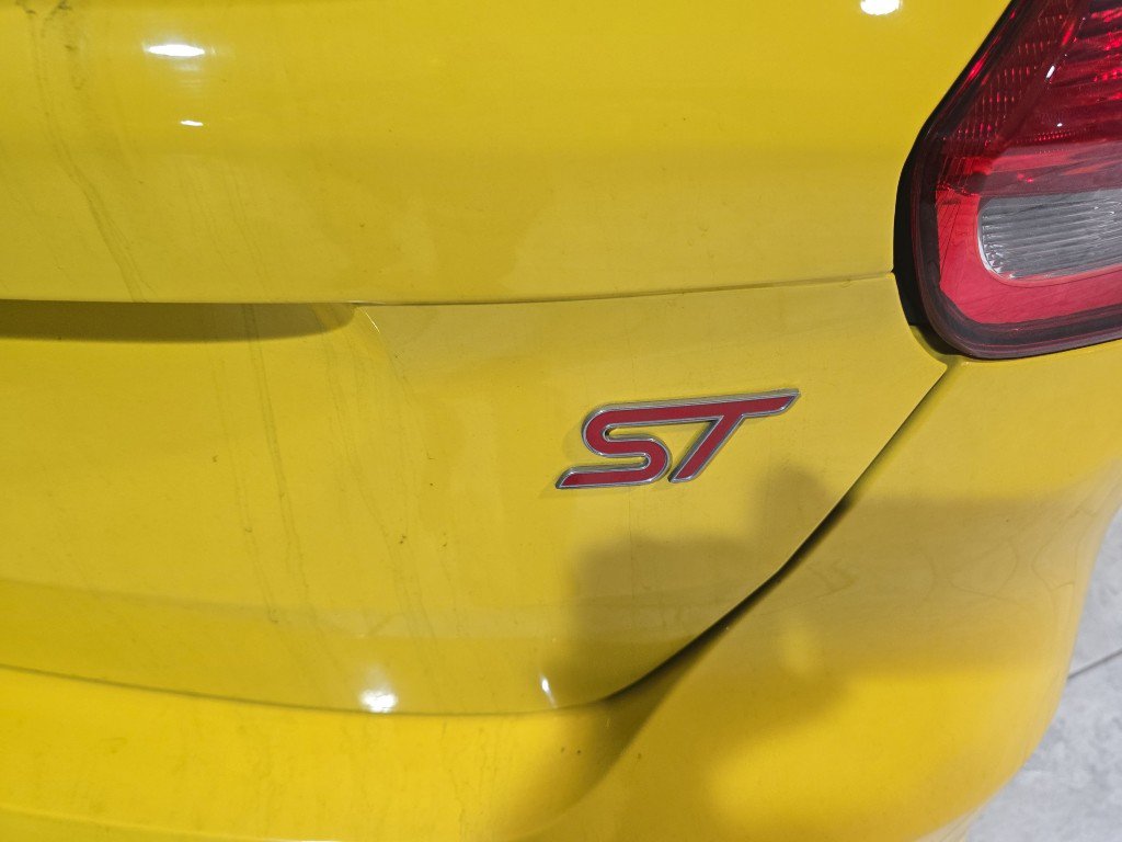 Used 2017 Ford Focus ST image 5