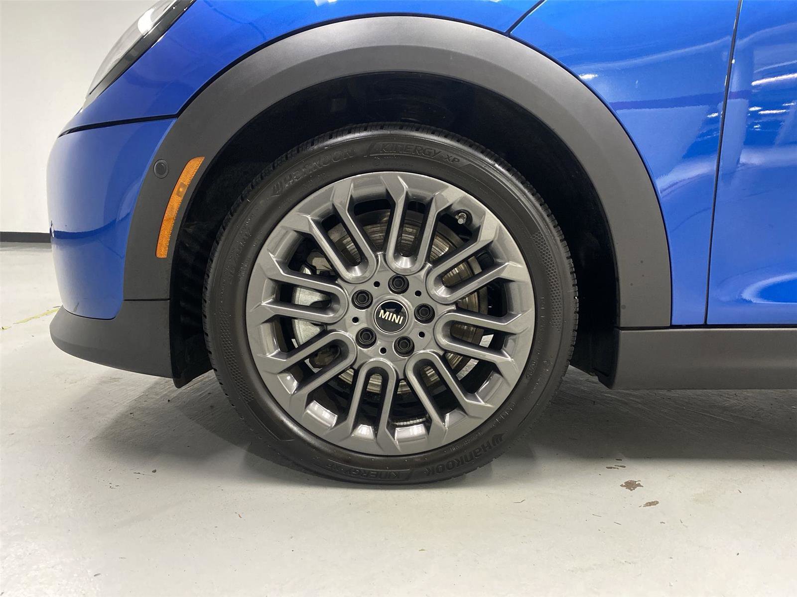 Certified 2025 MINI Cooper 4-Door Hardtop image 23