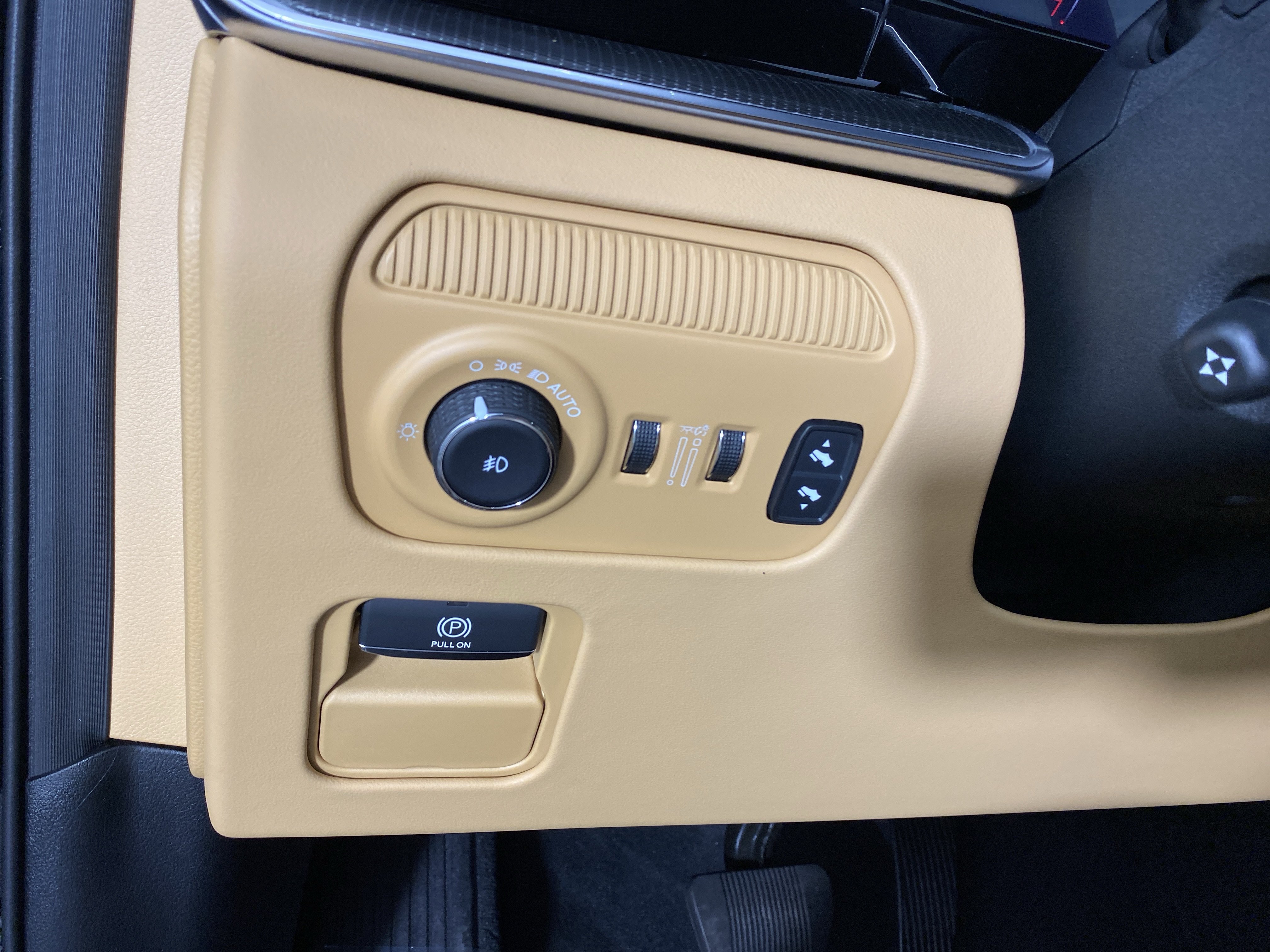 Used 2025 Jeep Grand Wagoneer L Series III w/ Rear Seat Video Group 1 AWD/4WD image 42