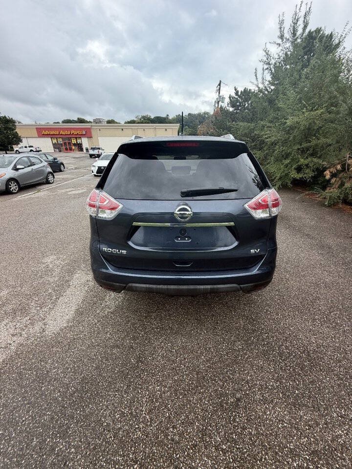 Used 2015 Nissan Rogue SV w/ SV Premium Package FWD image 3