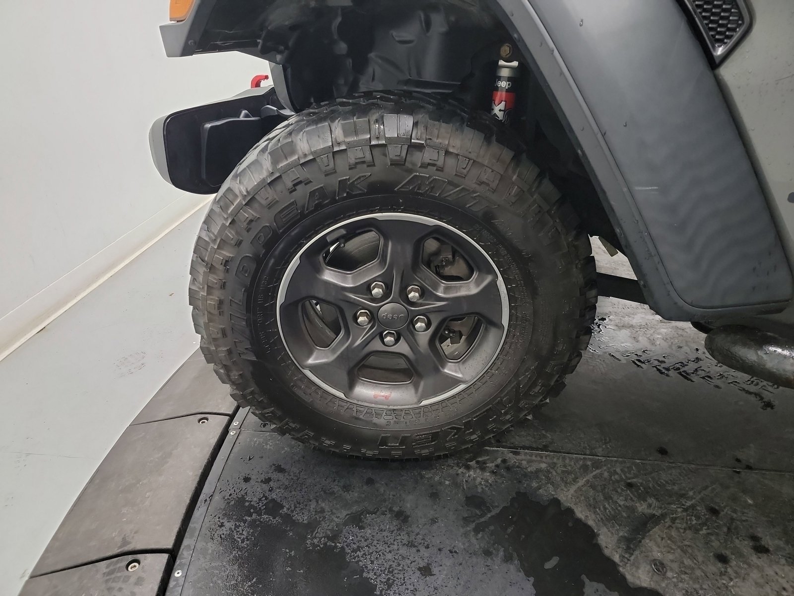 Used 2020 Jeep Gladiator Rubicon w/ LED Lighting Group image 30