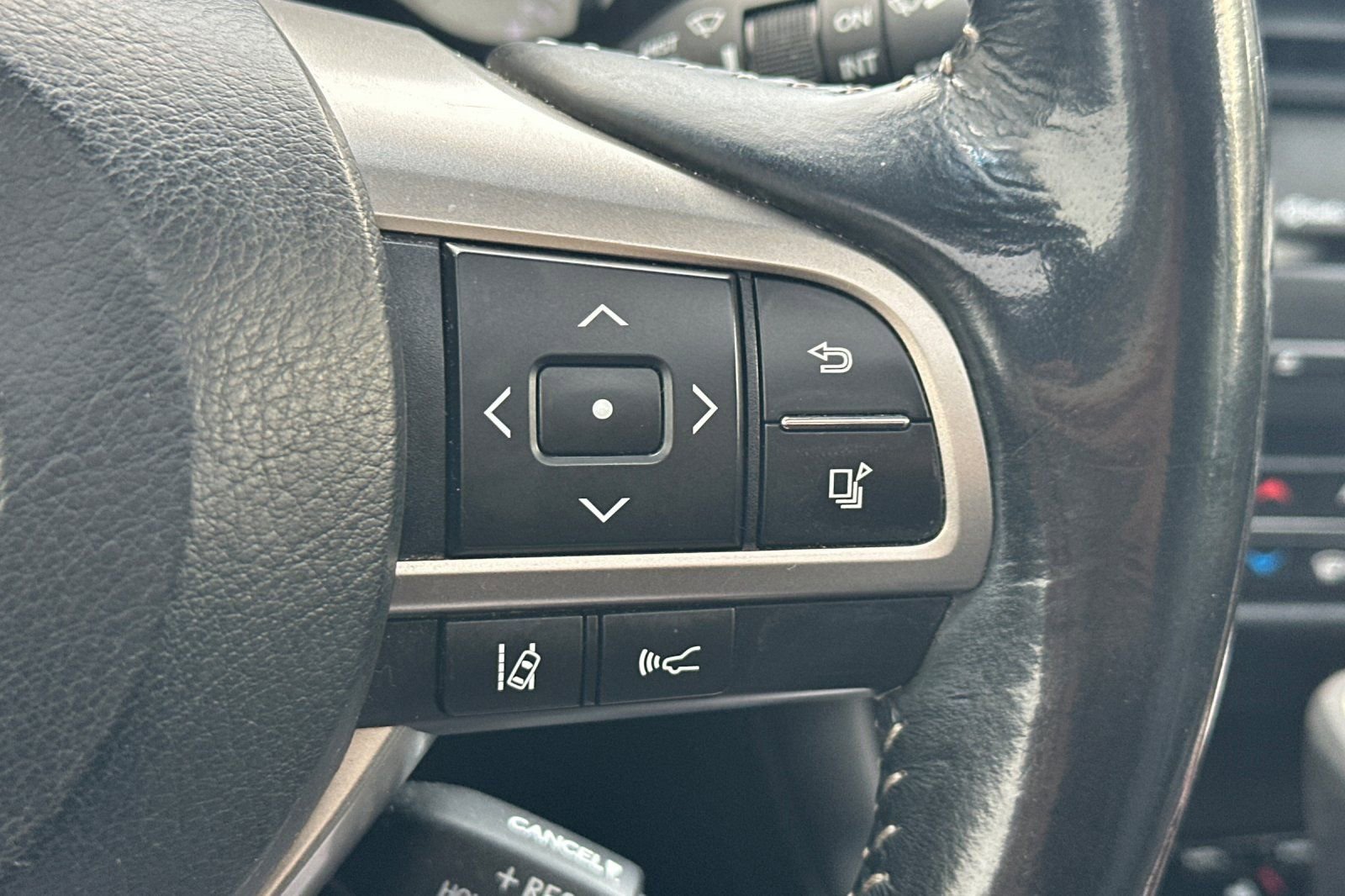 Used 2017 Lexus RX 350 AWD w/ Premium Package image 39