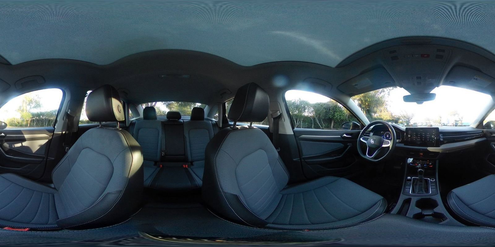 Used 2025 Volkswagen Jetta SE image 43