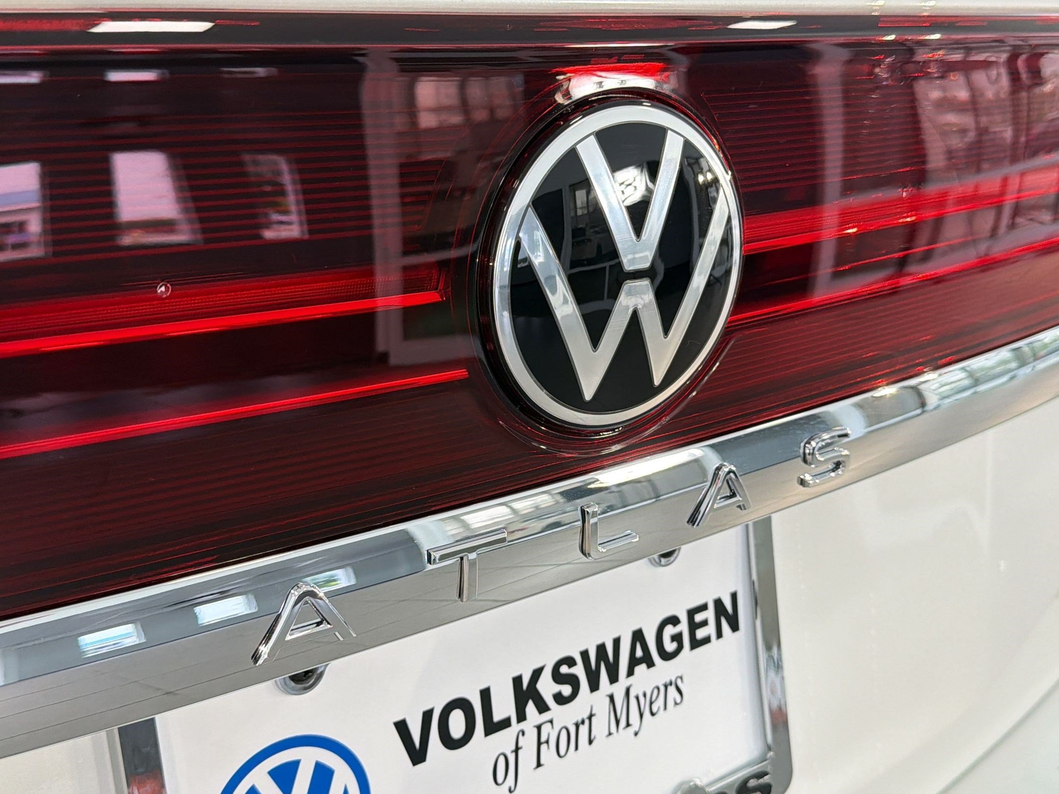 New 2026 Volkswagen Atlas SE FWD image 36