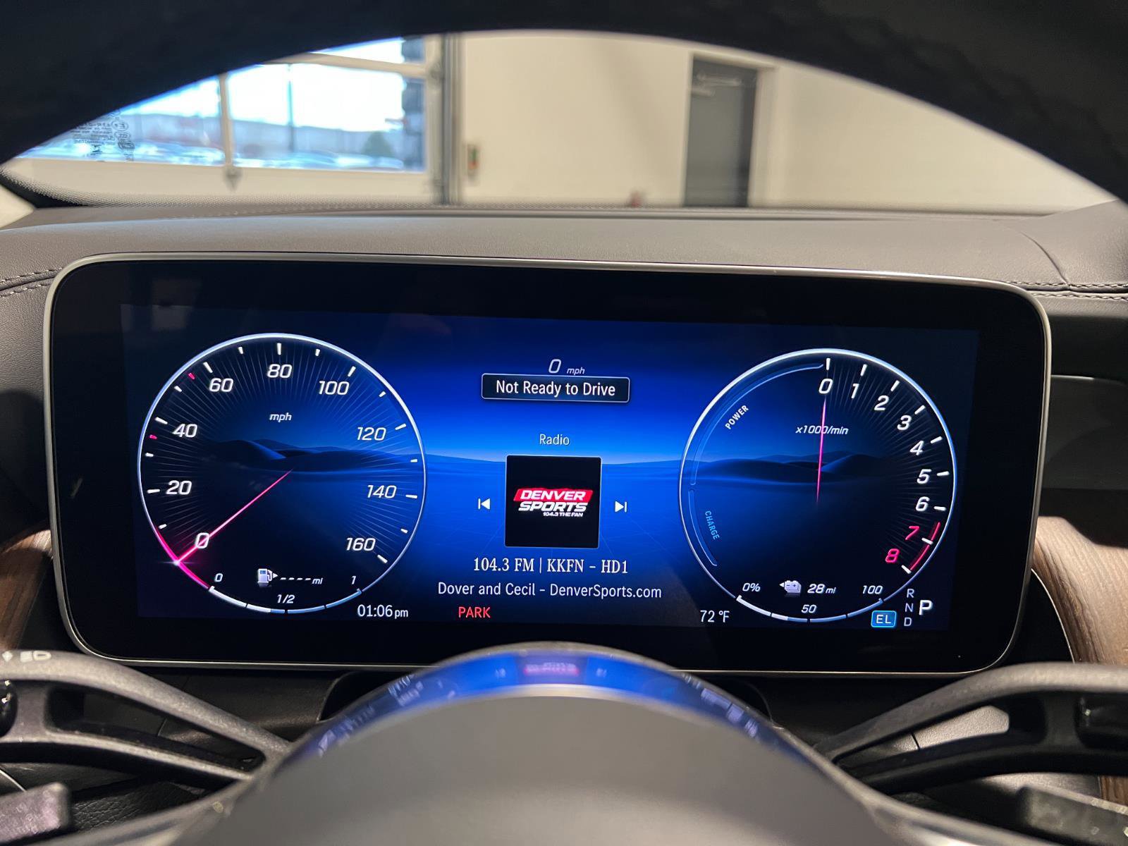 Used 2025 Mercedes-Benz GLC 350e 4MATIC image 13