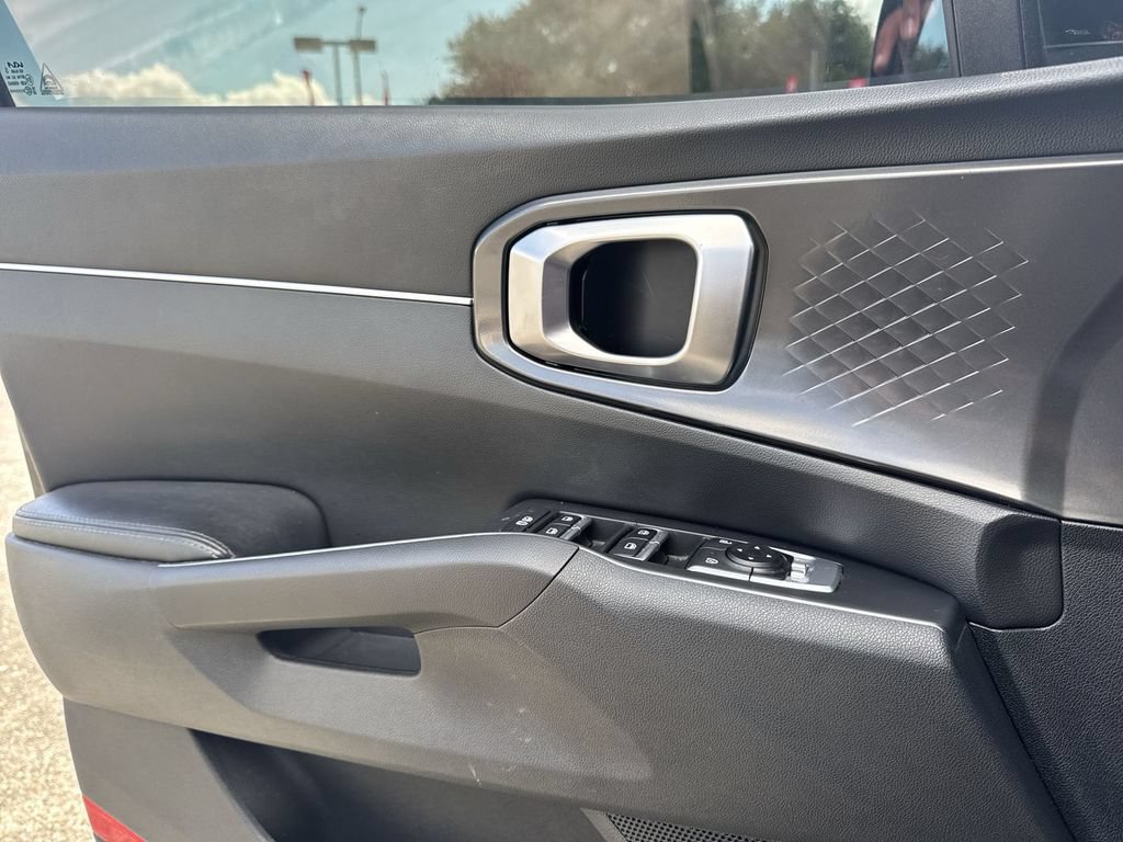 Used 2023 Kia Sorento S FWD image 15