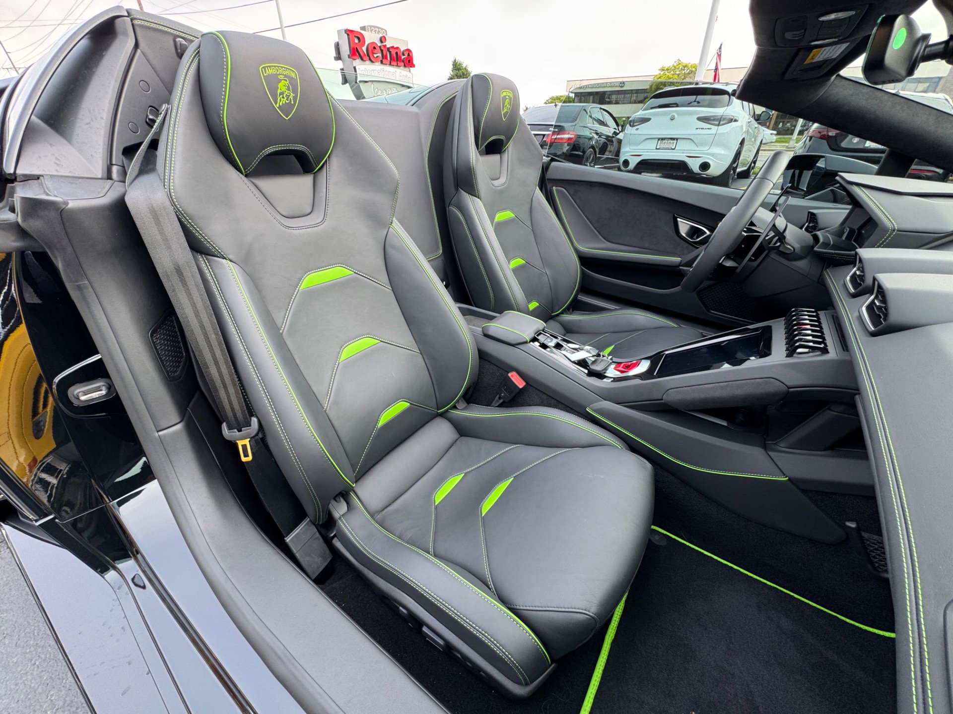 Used 2020 Lamborghini Huracan EVO image 10