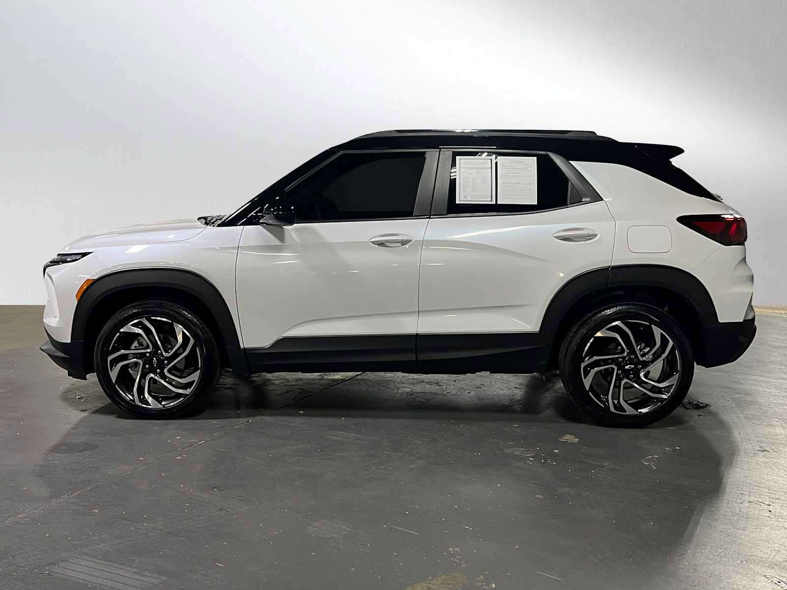 Used 2024 Chevrolet TrailBlazer RS w/ Convenience Package image 6