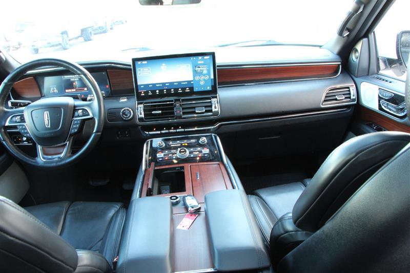 Used 2022 Lincoln Navigator Reserve image 20