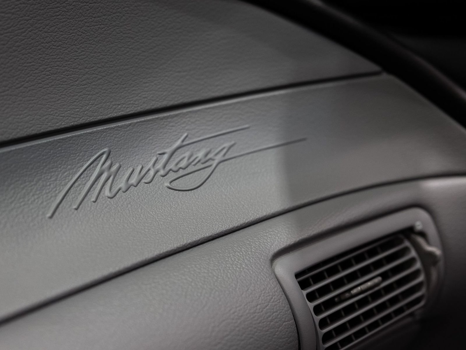 Used 1995 Ford Mustang GT RWD image 22