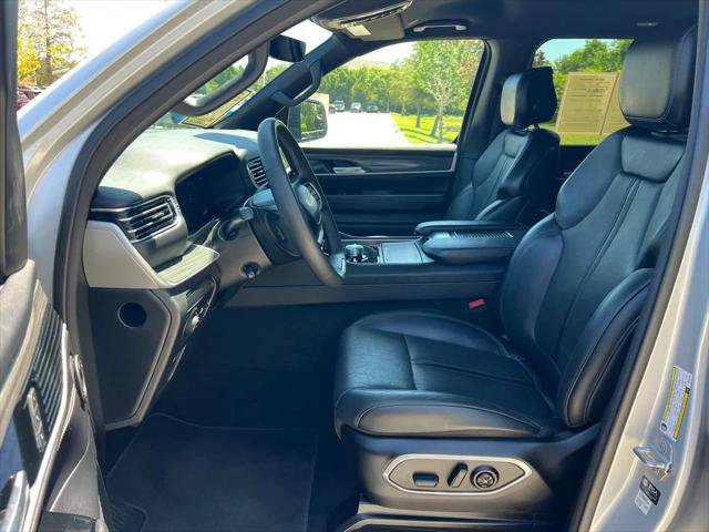 Certified 2024 Jeep Wagoneer L Series III w/ Flexible Seating Group AWD/4WD image 16