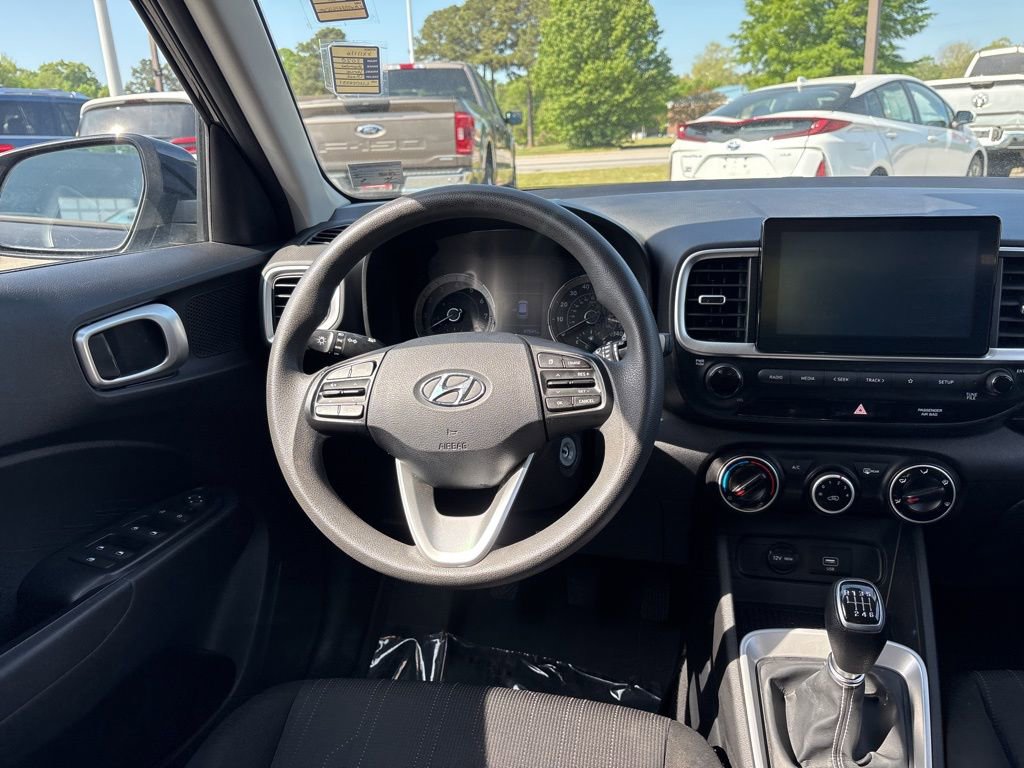 Used 2020 Hyundai Venue SE FWD image 9