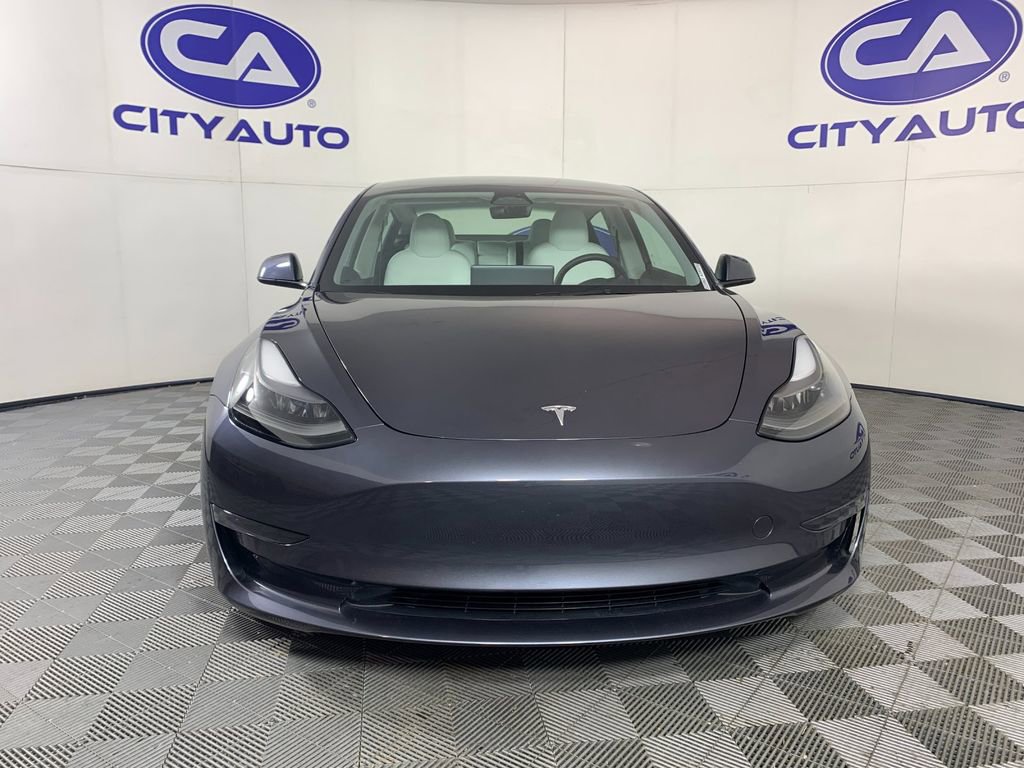 Used 2023 Tesla Model 3 Standard Range image 9