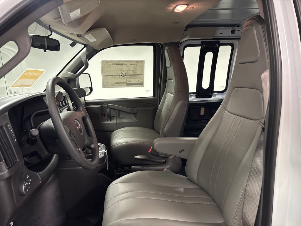 New 2026 GMC Savana 2500 w/ Driver Convenience Package RWD image 26