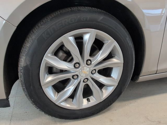 Used 2023 Chevrolet Malibu LT FWD image 9