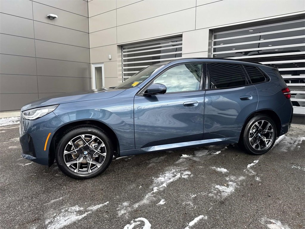 Used 2025 BMW X3 xDrive30i w/ M Sport Package image 3