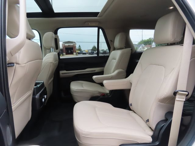 Used 2024 Ford Expedition Platinum AWD/4WD image 23