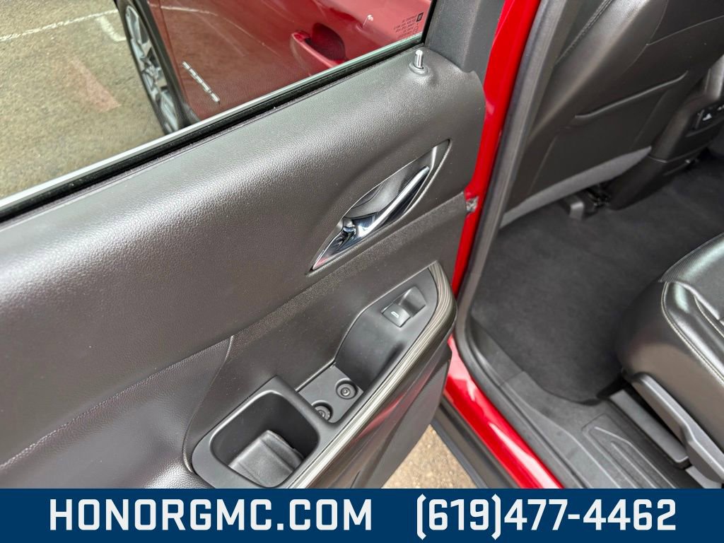 Used 2023 GMC Acadia SLT image 21