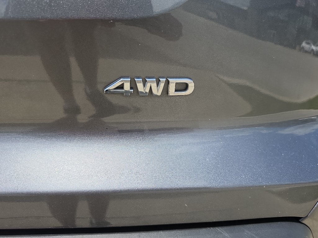 Used 2025 Nissan Pathfinder SV AWD/4WD image 18