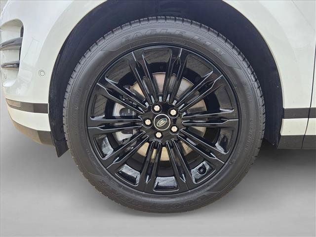 Certified 2026 Land Rover Range Rover Evoque Dynamic SE AWD/4WD image 23