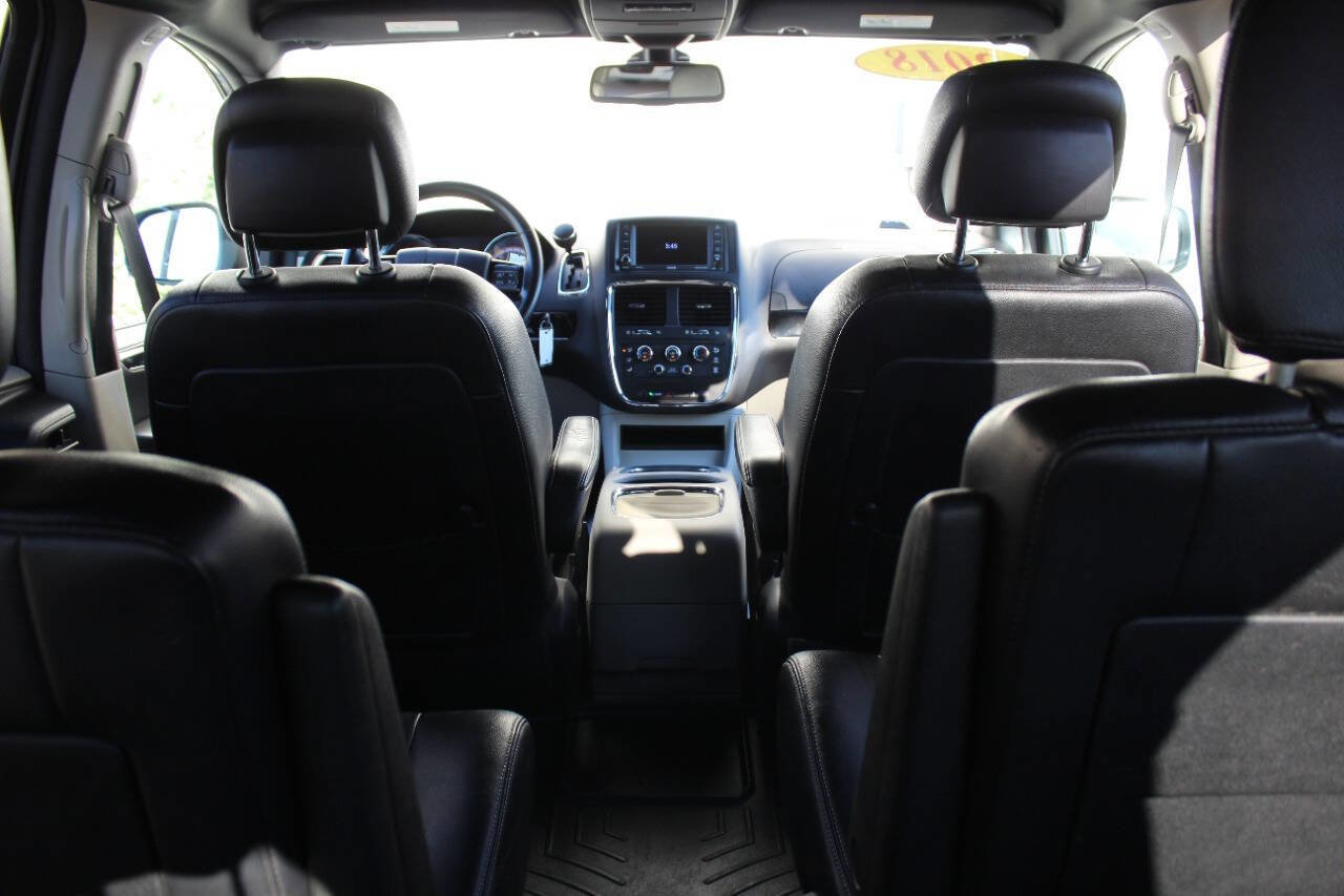 Used 2018 Dodge Grand Caravan SXT image 26