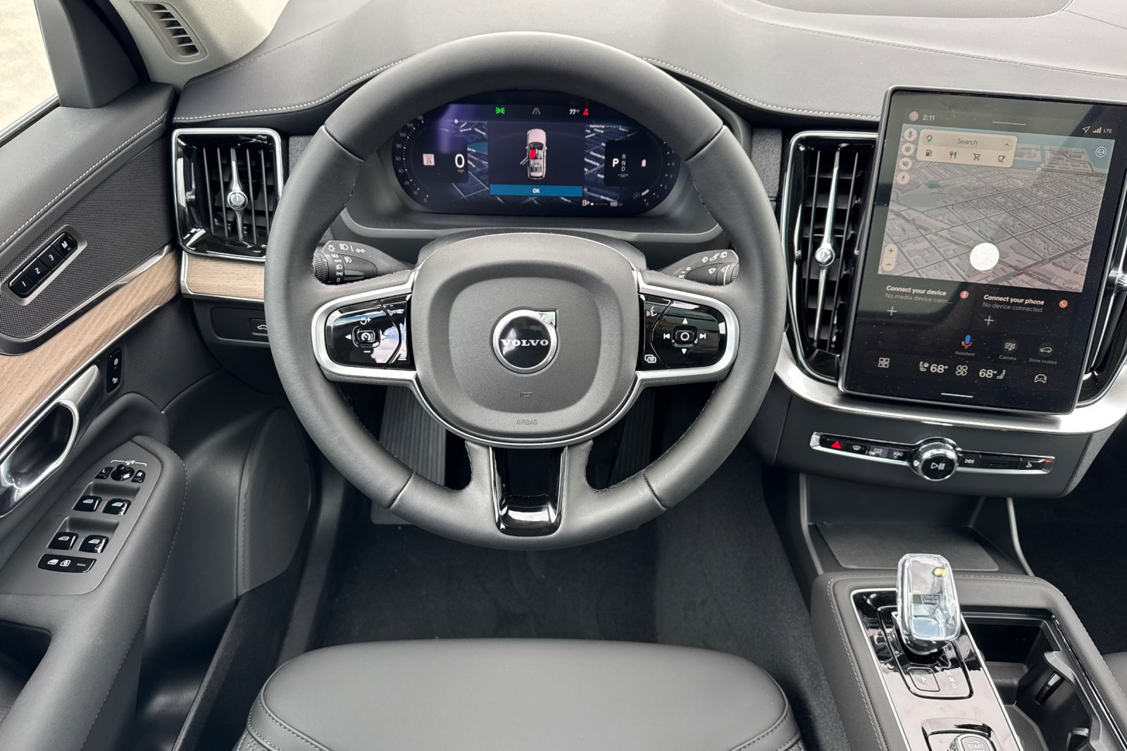 New 2026 Volvo XC90 B5 Plus w/ Protection Package AWD/4WD image 13