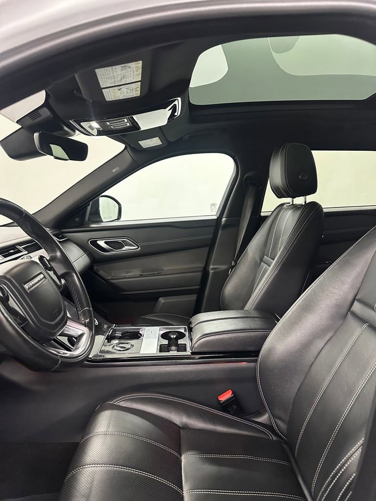 Used 2019 Land Rover Range Rover Velar S image 12