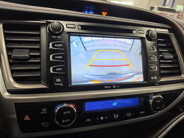 Used 2015 Toyota Highlander Limited AWD/4WD image 14