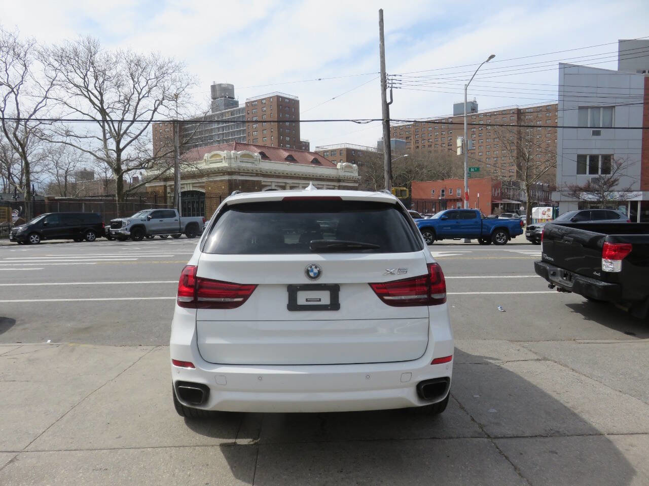 Used 2016 BMW X5 xDrive50i AWD/4WD image 8