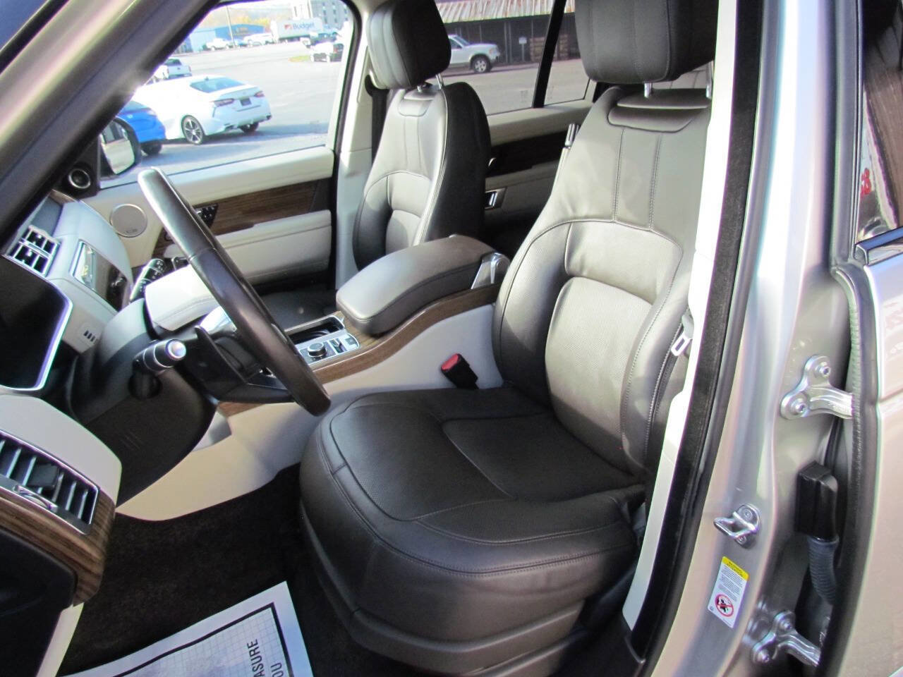 Used 2018 Land Rover Range Rover Supercharged image 10