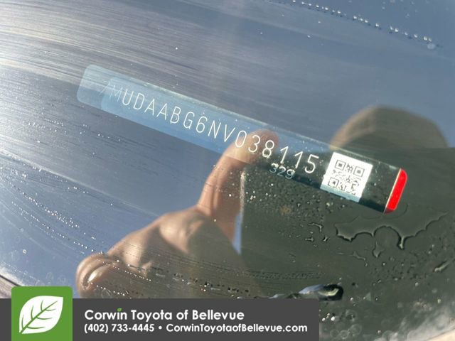 Certified 2022 Toyota Corolla Cross XLE image 27