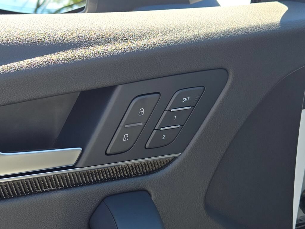 Used 2023 Audi SQ5 Premium Plus AWD/4WD image 32