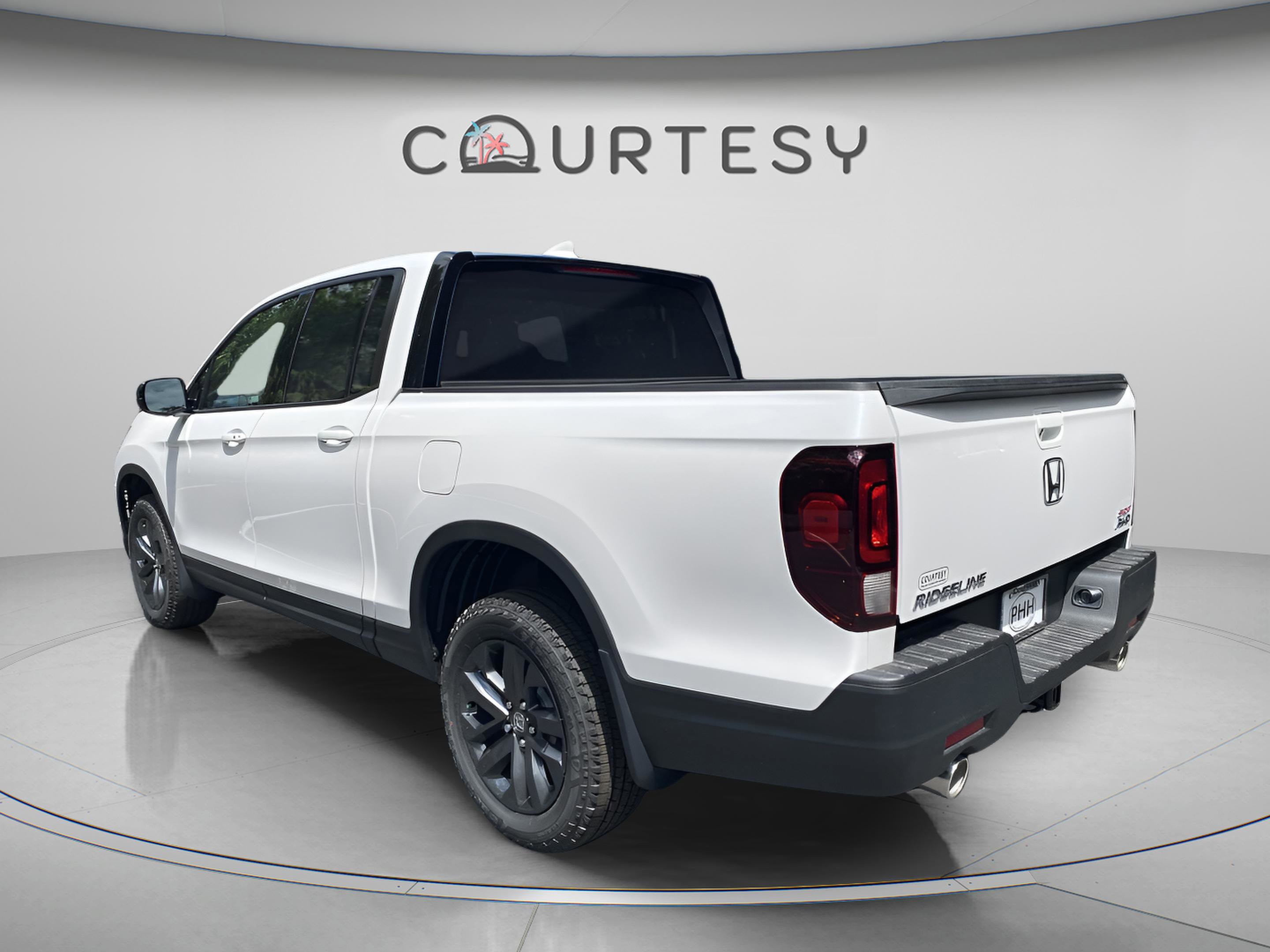 Used 2023 Honda Ridgeline Sport image 5