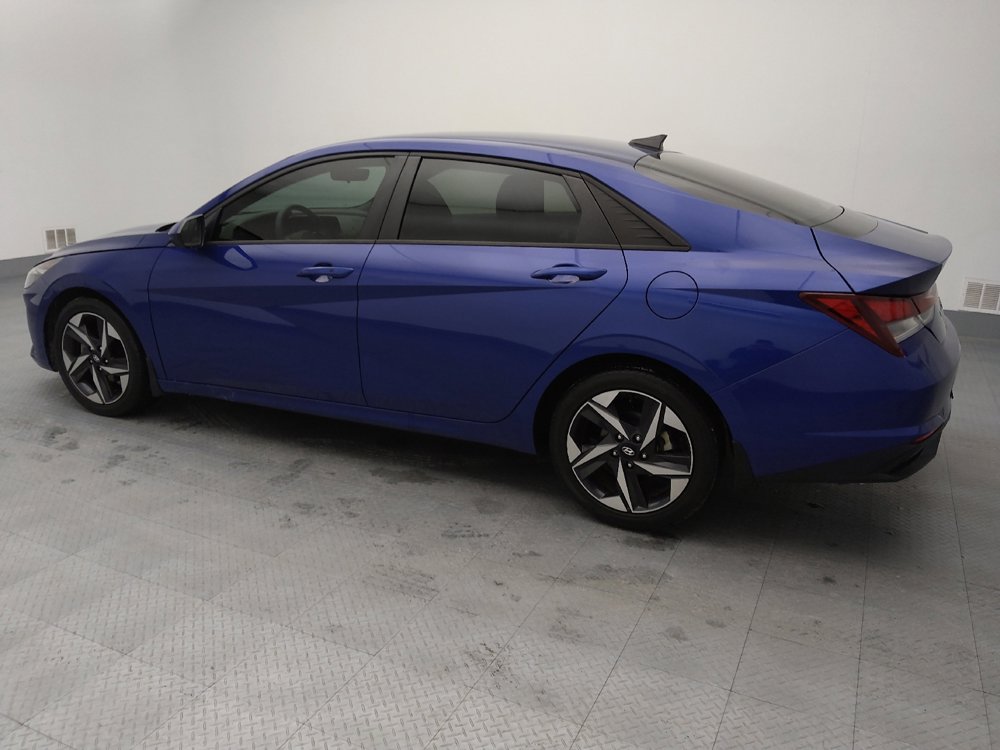 Used 2023 Hyundai Elantra SEL w/ Convenience Package image 3