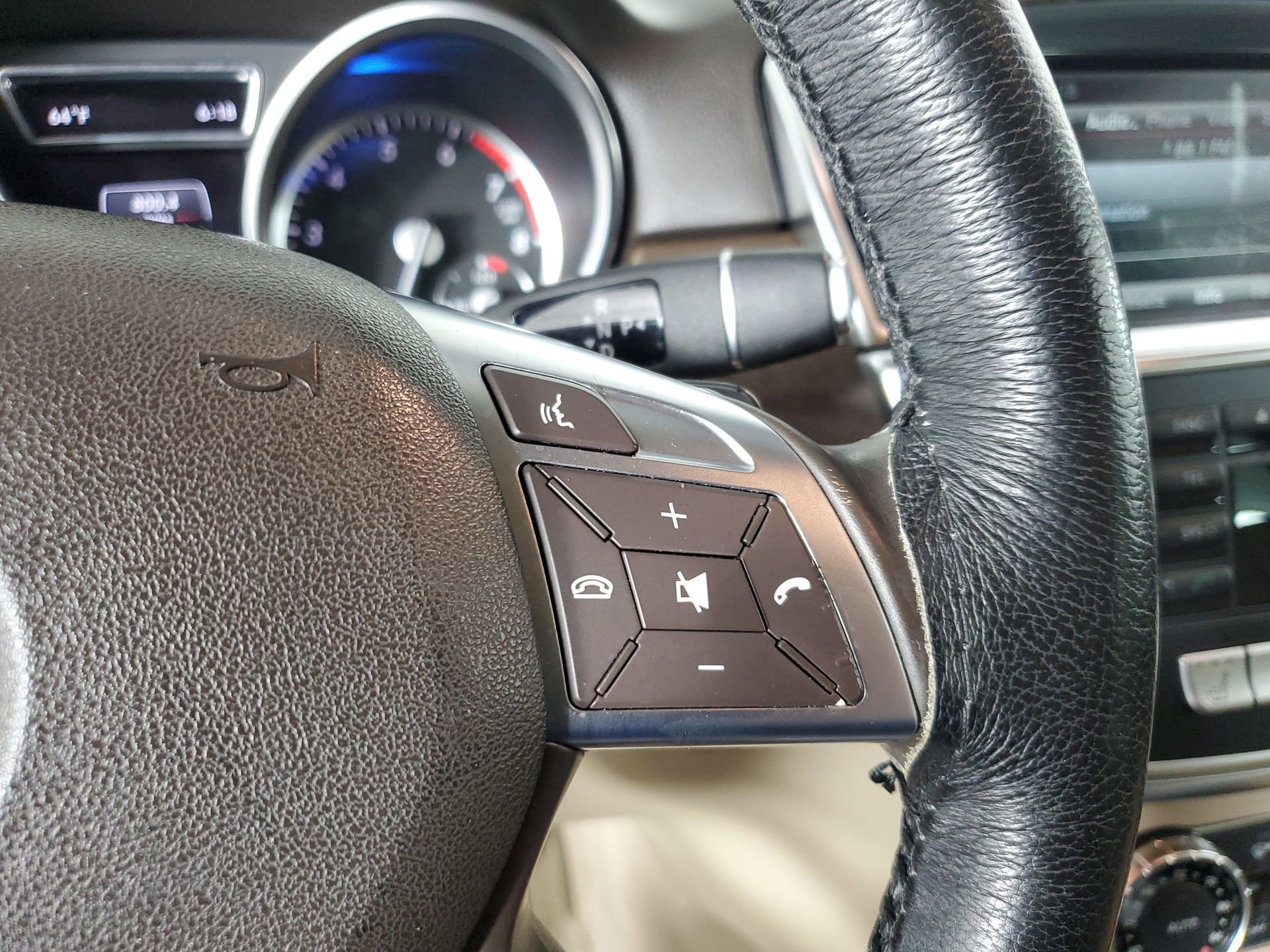 Used 2015 Mercedes-Benz ML 350 4MATIC image 36