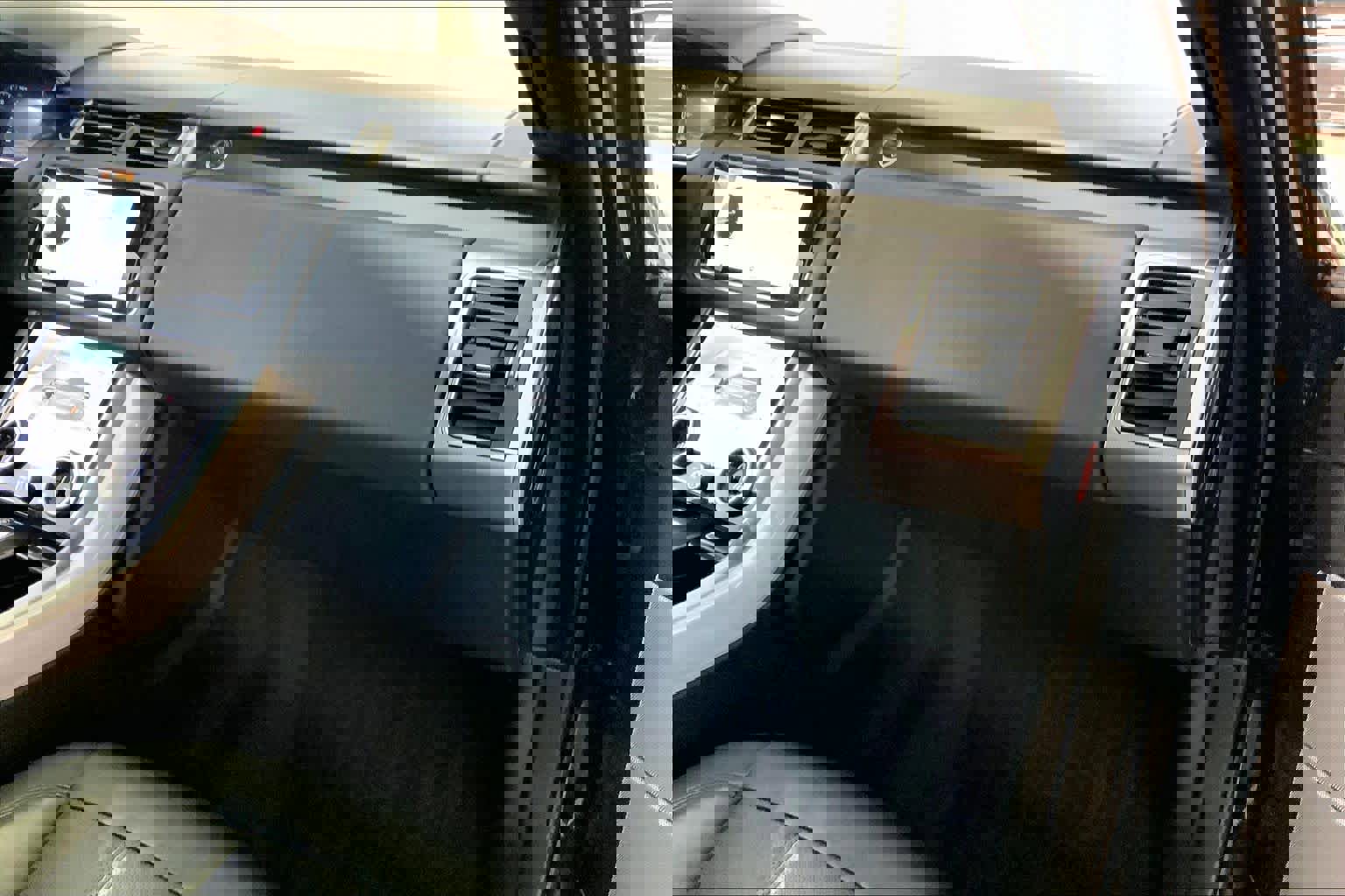 Used 2018 Land Rover Range Rover Sport HSE image 18