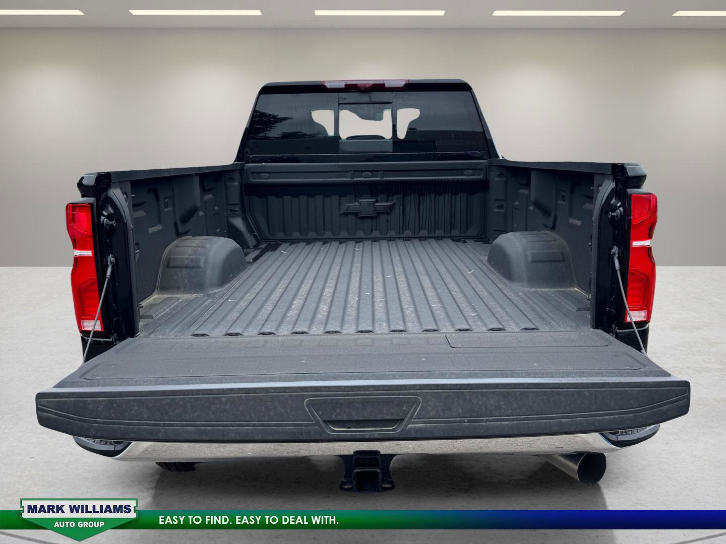New 2025 Chevrolet Silverado 2500 LTZ w/ LTZ Premium Package AWD/4WD image 24